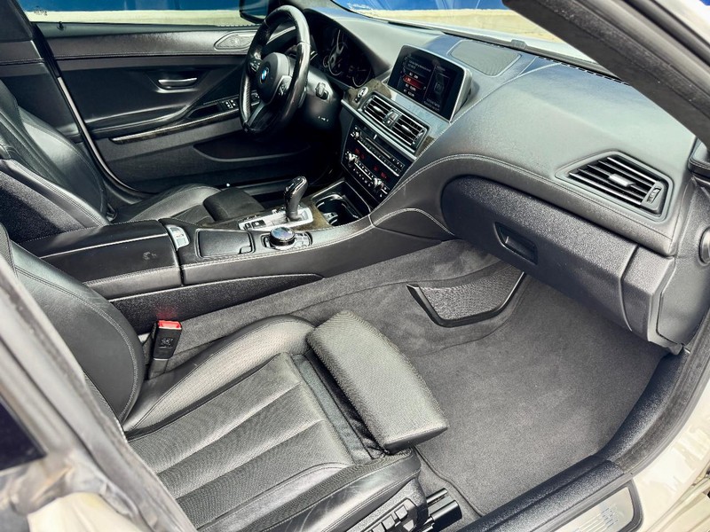 BMW 650i M Sport RWD Gran Coupe Vehicle Image 19