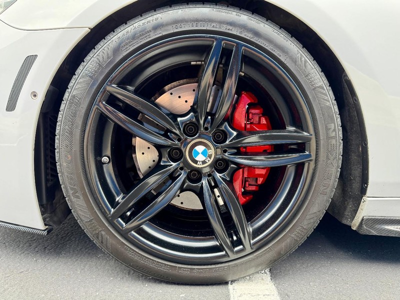 BMW 650i M Sport RWD Gran Coupe Vehicle Image 21