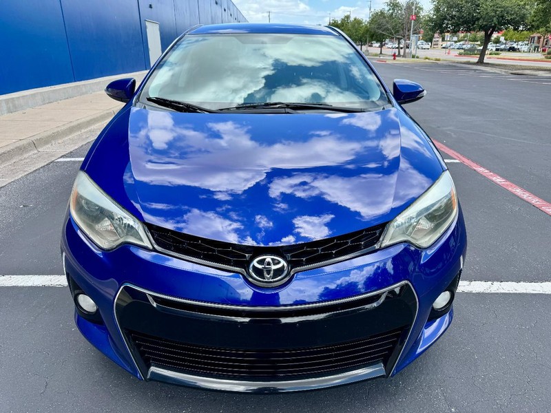 Toyota Corolla S Plus Vehicle Full-screen Gallery Image 07
