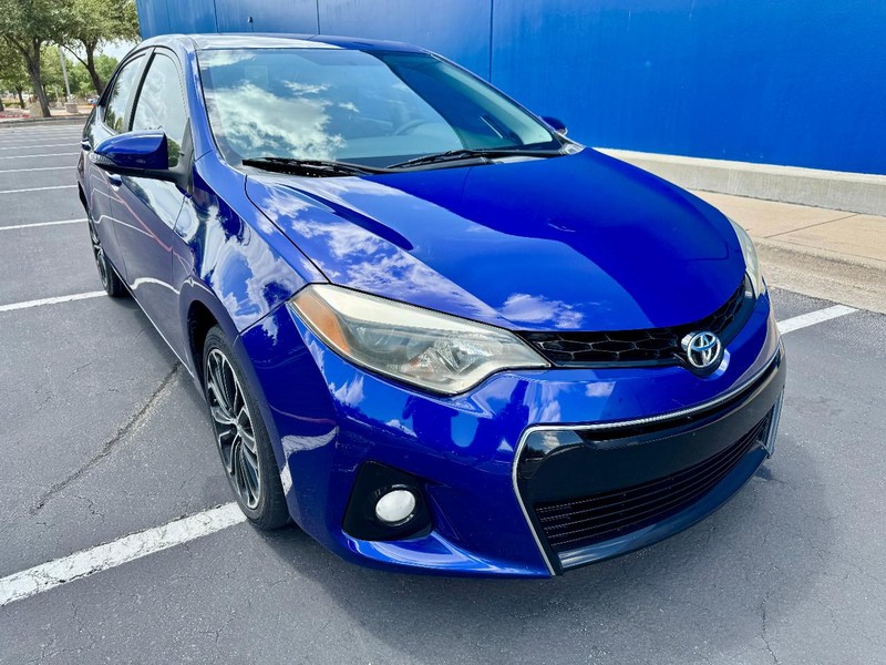 Toyota Corolla S Plus Vehicle Full-screen Gallery Image 13