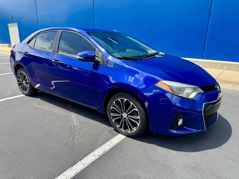 Toyota Corolla S Plus Vehicle Full-screen Gallery Image 14