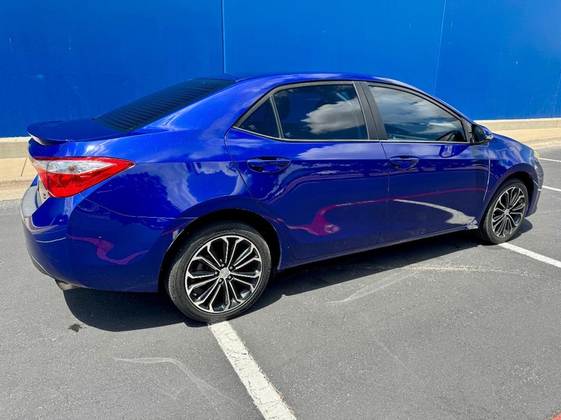 Toyota Corolla S Plus Vehicle Full-screen Gallery Image 15