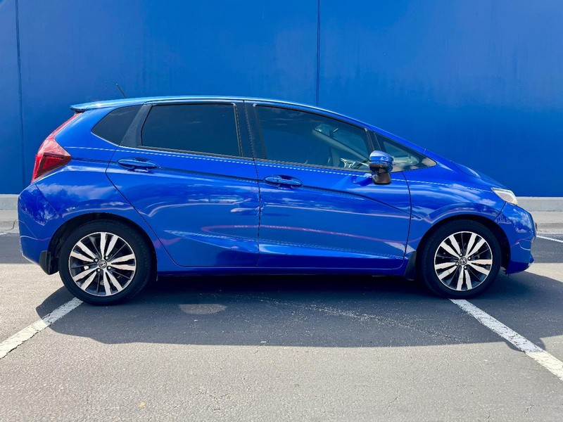 Honda Fit EX Vehicle Full-screen Gallery Image 03