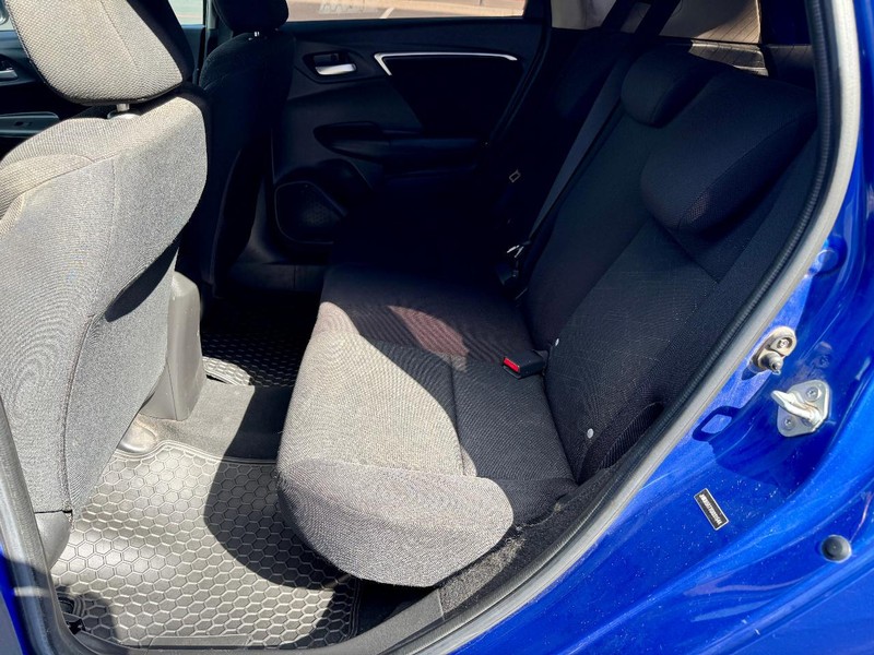 Honda Fit EX Vehicle Full-screen Gallery Image 17