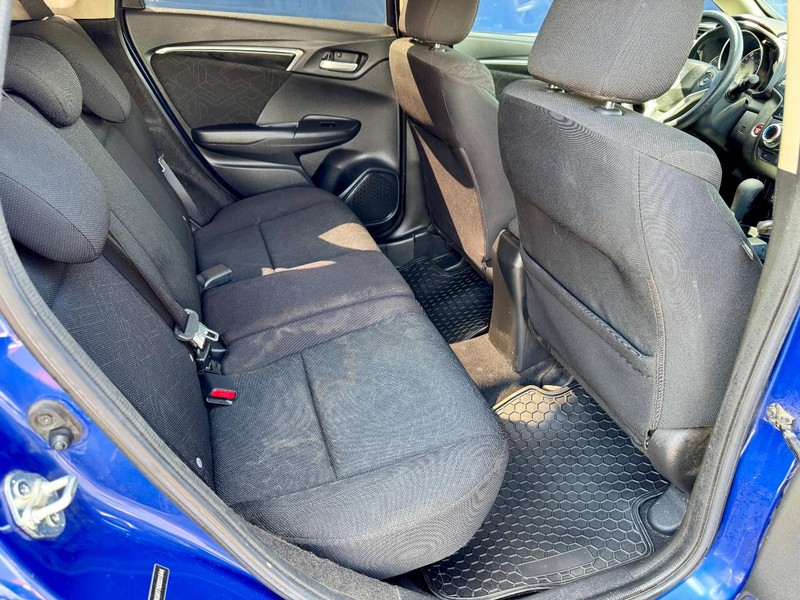 Honda Fit EX Vehicle Full-screen Gallery Image 19