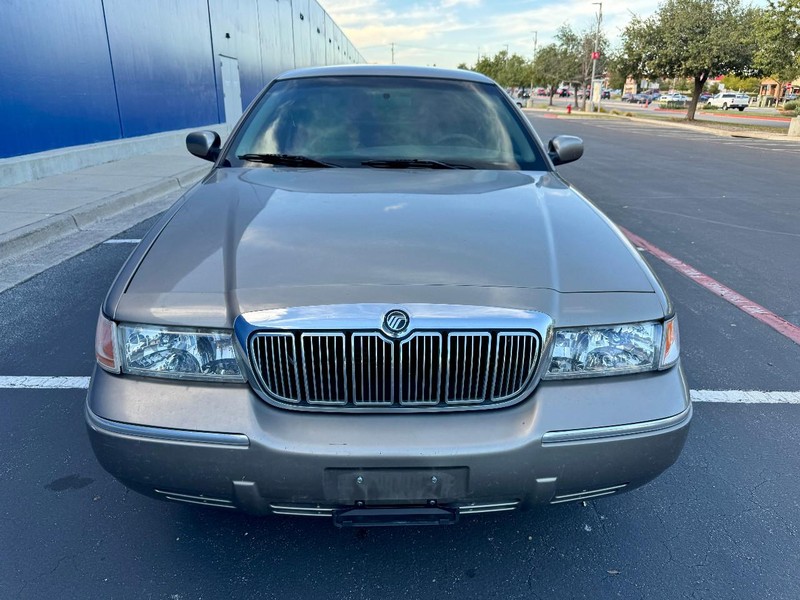 Mercury Grand Marquis GS Vehicle Full-screen Gallery Image 07