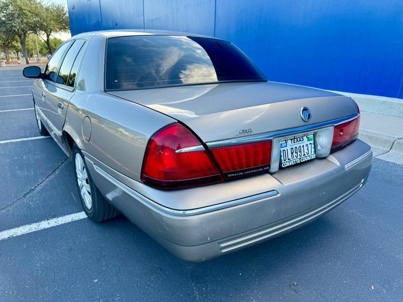 Mercury Grand Marquis GS Vehicle Full-screen Gallery Image 10