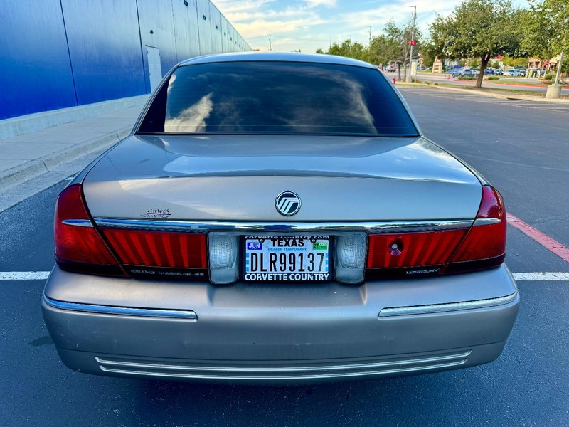 Mercury Grand Marquis GS Vehicle Full-screen Gallery Image 16
