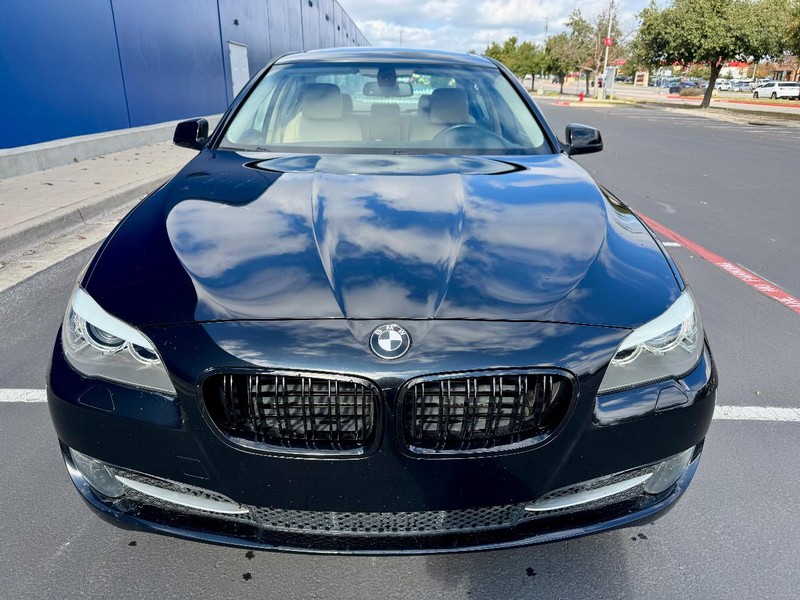 BMW 528i Vehicle Image 07
