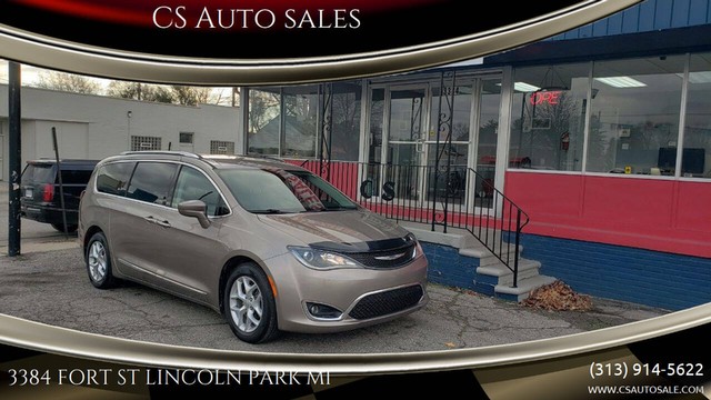 more details - chrysler pacifica