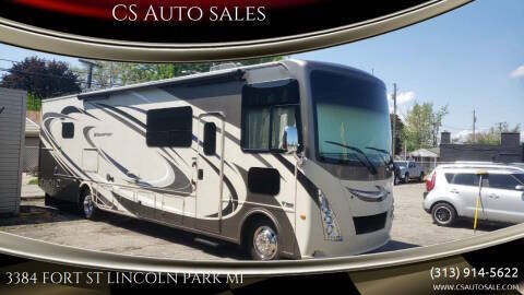 Ford F-53 Motorhome Stripped Chassis Vehicle Full-screen Gallery Image 02