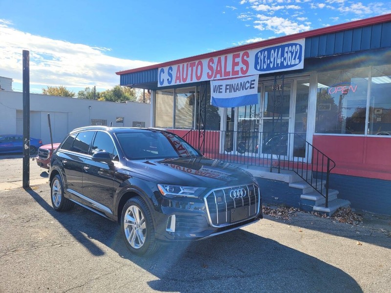 Audi Q7 Vehicle Full-screen Gallery Image 01