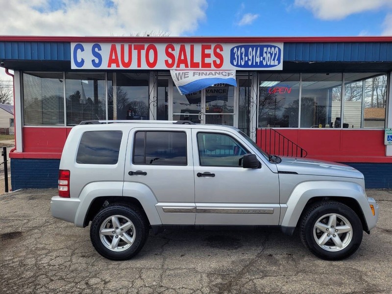 Jeep Liberty Vehicle Full-screen Gallery Image 03