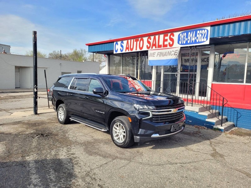 Chevrolet Suburban Vehicle Full-screen Gallery Image 02