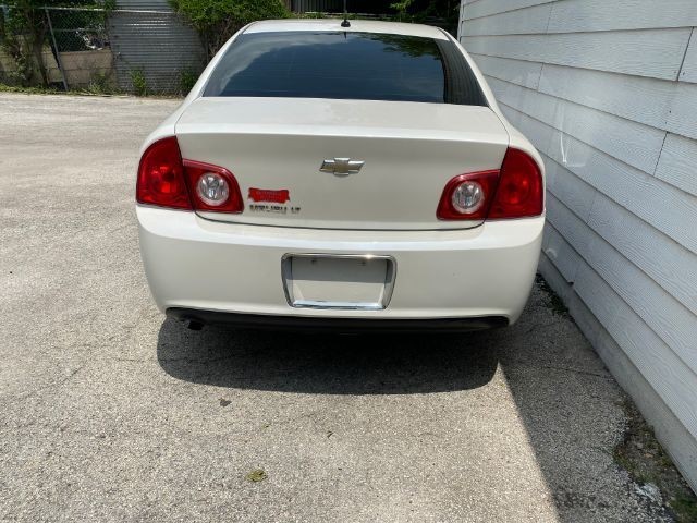 Chevrolet Malibu Vehicle Image 04
