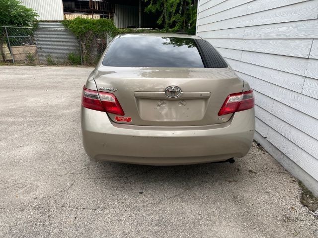 Toyota Camry Vehicle Image 04