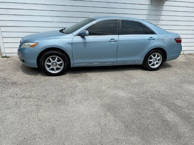 Toyota Camry Vehicle Image 02
