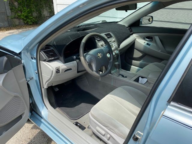 Toyota Camry Vehicle Image 05