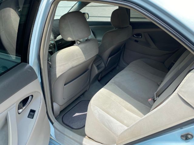 Toyota Camry Vehicle Image 06