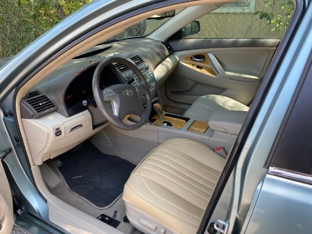 Toyota Camry Vehicle Image 05