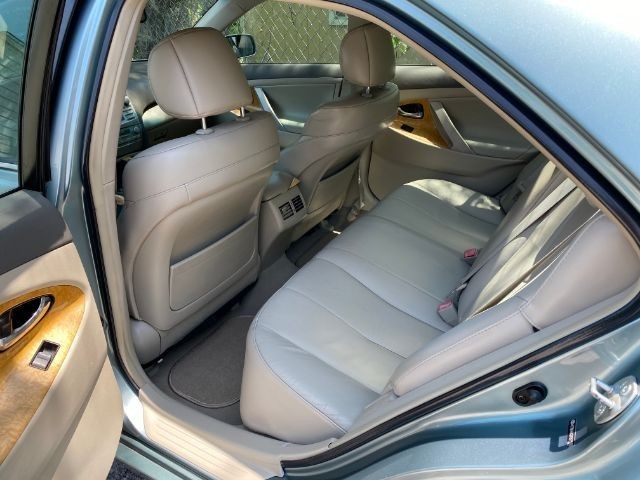 Toyota Camry Vehicle Image 06