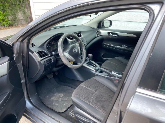 Nissan Sentra Vehicle Image 05