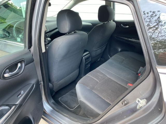 Nissan Sentra Vehicle Image 06