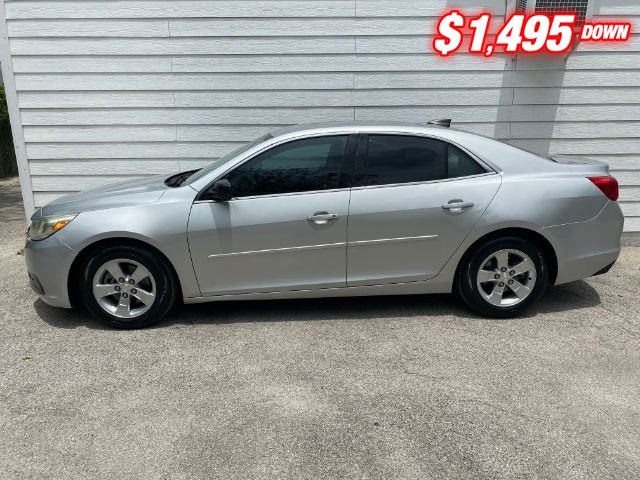 Chevrolet Malibu Vehicle Image 02