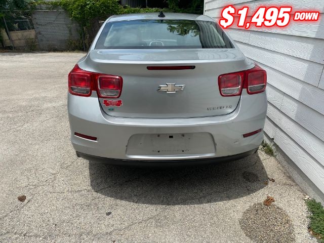 Chevrolet Malibu Vehicle Image 04