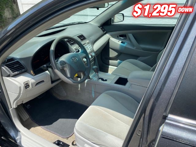 Toyota Camry Vehicle Image 05