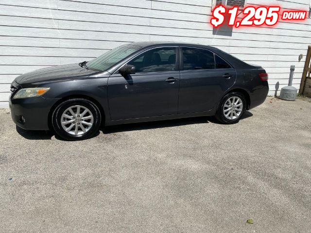 Toyota Camry Vehicle Image 02