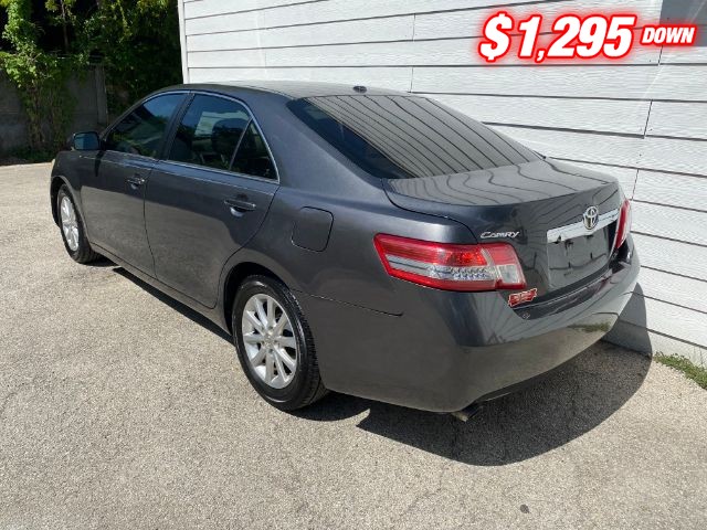 Toyota Camry Vehicle Image 03