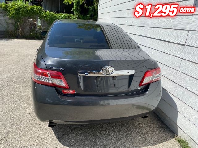 Toyota Camry Vehicle Image 04