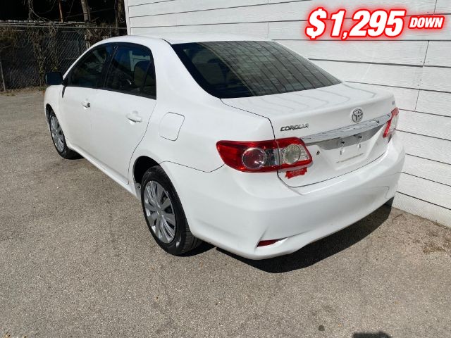 Toyota Corolla Vehicle Image 03