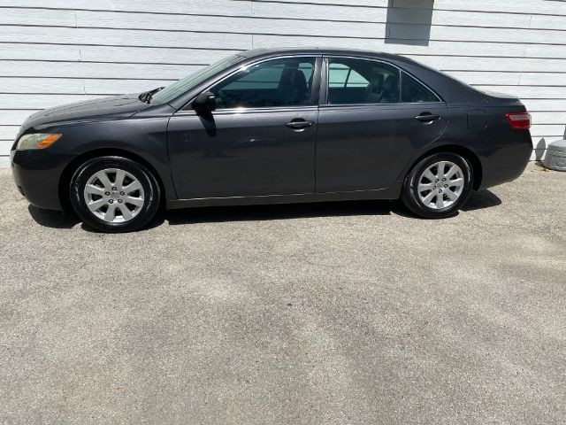 Toyota Camry Vehicle Image 02