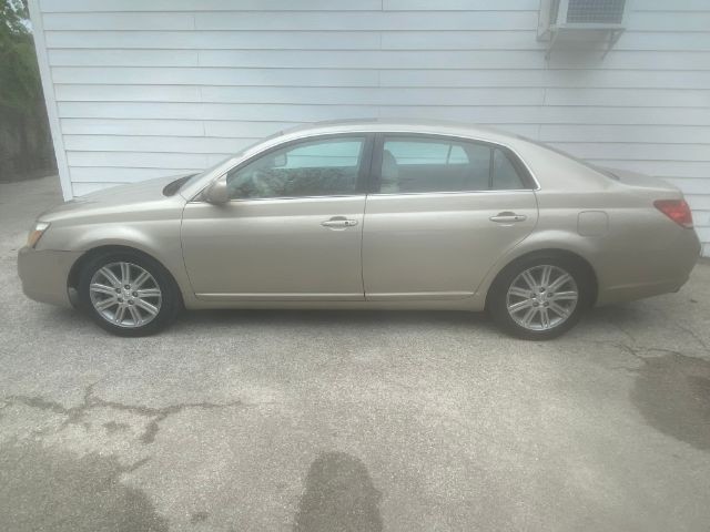 Toyota Avalon Vehicle Image 02