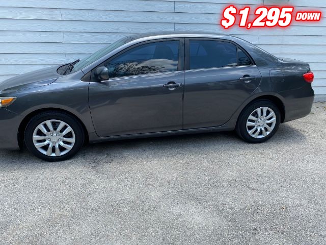 Toyota Corolla Vehicle Image 02
