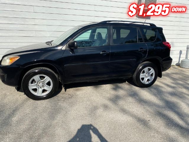 Toyota RAV4 Vehicle Image 02