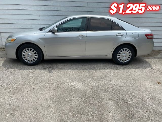 Toyota Camry Vehicle Image 02