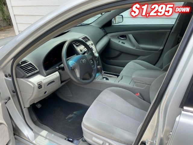 Toyota Camry Vehicle Image 05