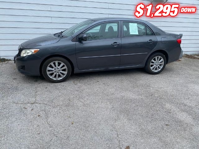 Toyota Corolla Vehicle Full-screen Gallery Image 02