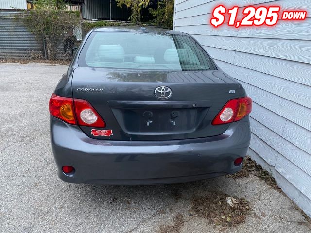 Toyota Corolla Vehicle Full-screen Gallery Image 04