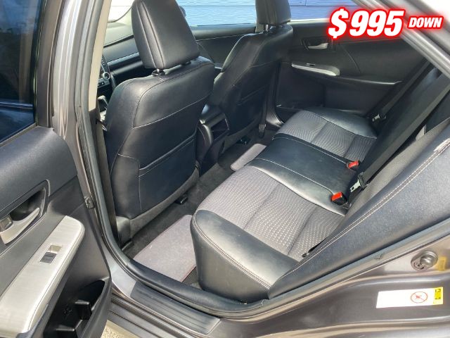 Toyota Camry Vehicle Image 06