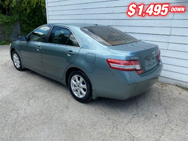 Toyota Camry Vehicle Image 03