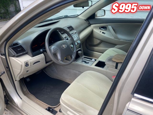 Toyota Camry Vehicle Image 05