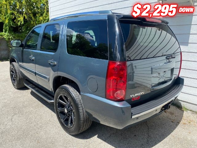 GMC Yukon Denali Vehicle Image 03