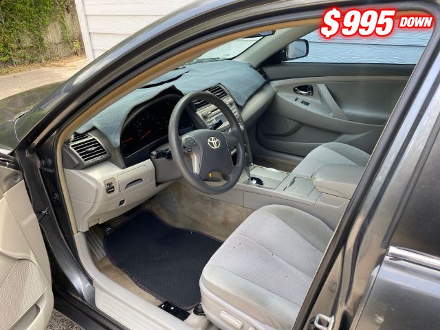 Toyota Camry Vehicle Image 05