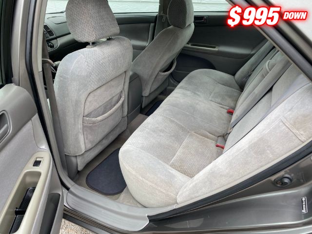 Toyota Camry Vehicle Image 05