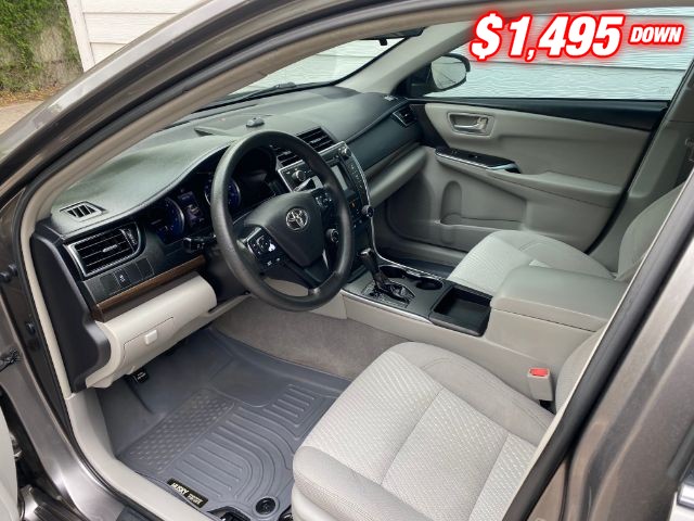 Toyota Camry Vehicle Image 05