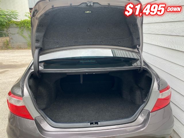 Toyota Camry Vehicle Image 07